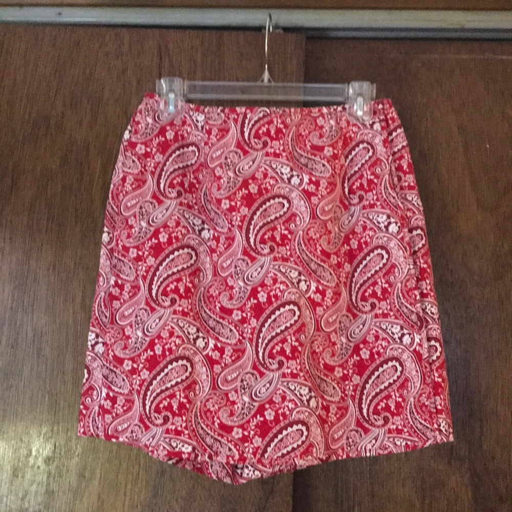 Skort (shorts that looks like a skirt)